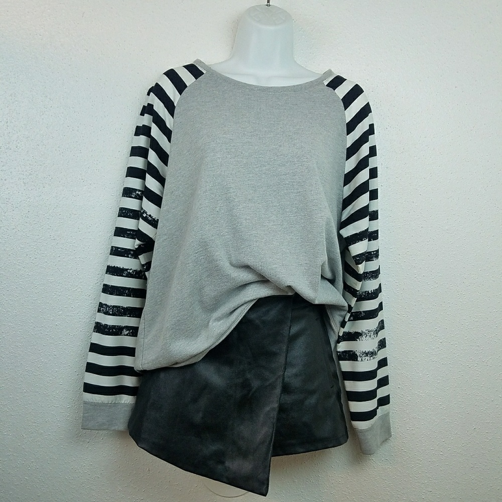 Tibi Sweatshirt Size M
